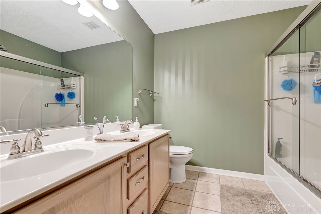 2483 Emerald Way, Waynesville, Ohio image 43