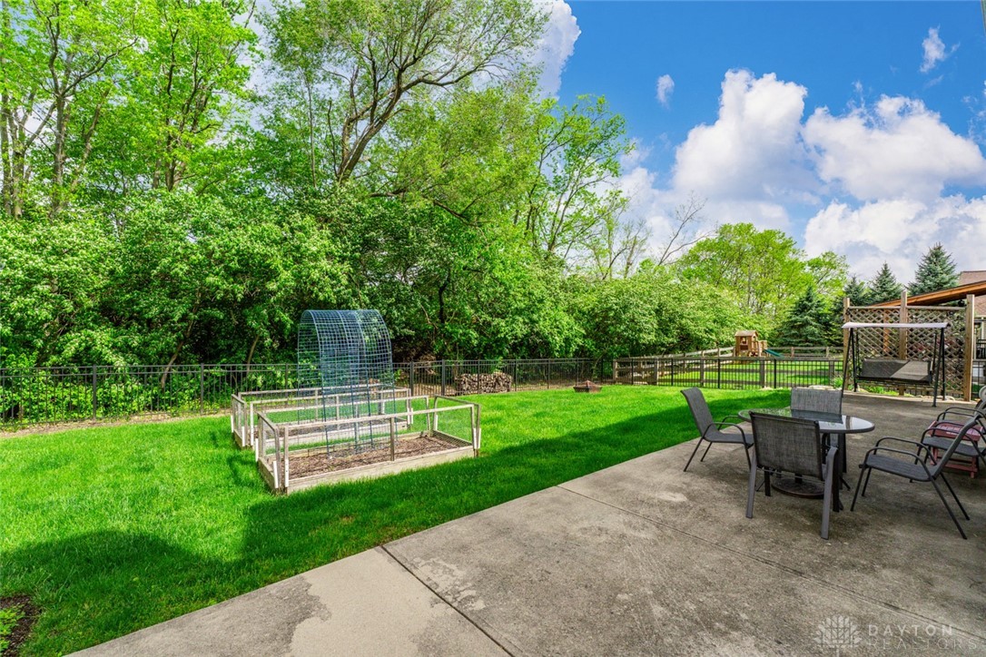 230 Stanton Drive, Springboro, Ohio image 9