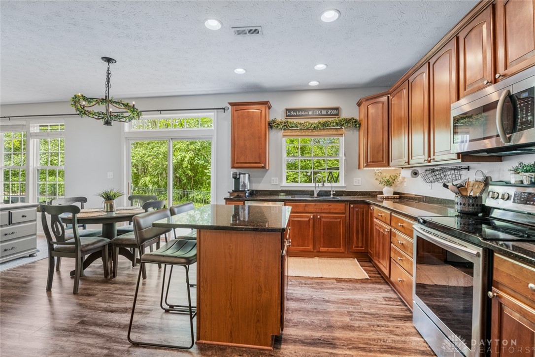 230 Stanton Drive, Springboro, Ohio image 14