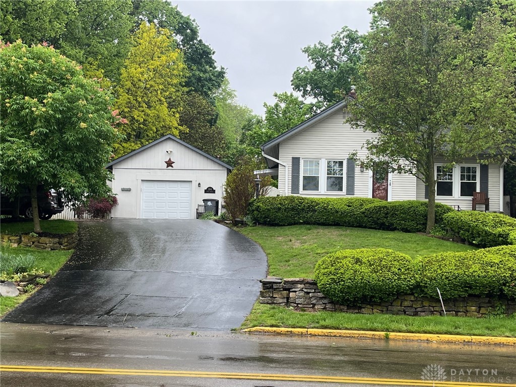 104 S Ridge Avenue, Troy, Ohio image 1