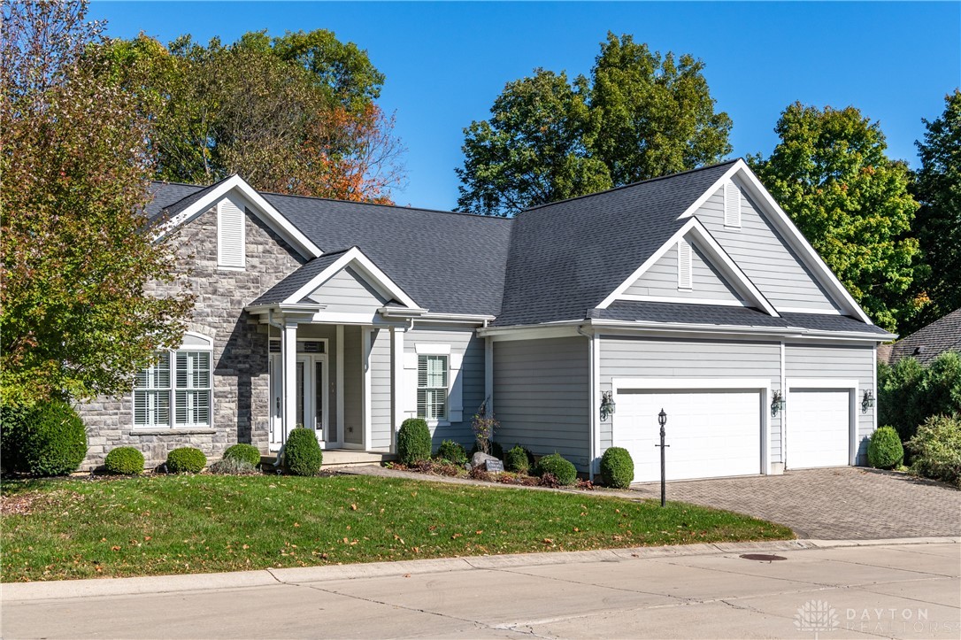 2082 Tamarack Ridge Court, Beavercreek, Ohio image 2