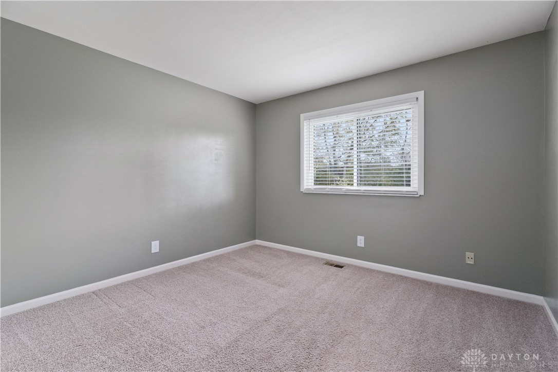1824 Scotch Pine Drive, Beavercreek, Ohio image 16