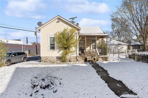 Photo of 124 N Harbine Avenue, Dayton, OH 45403 (MLS # 948008)