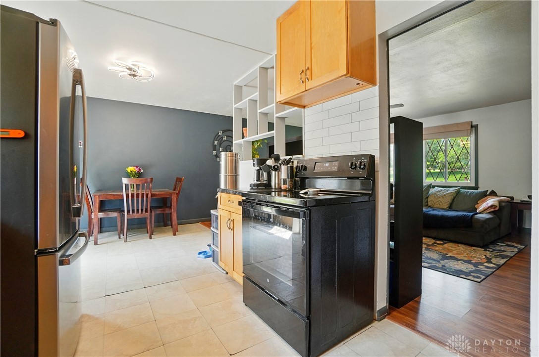 2584 Woodman Drive, Dayton, Ohio image 19