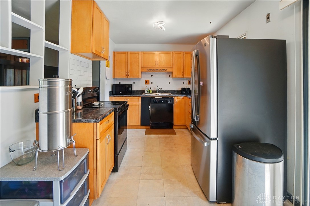 2584 Woodman Drive, Dayton, Ohio image 14