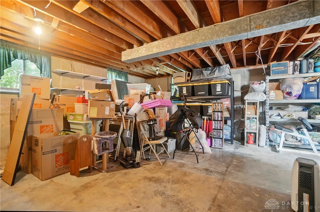 2584 Woodman Drive, Dayton, Ohio image 32