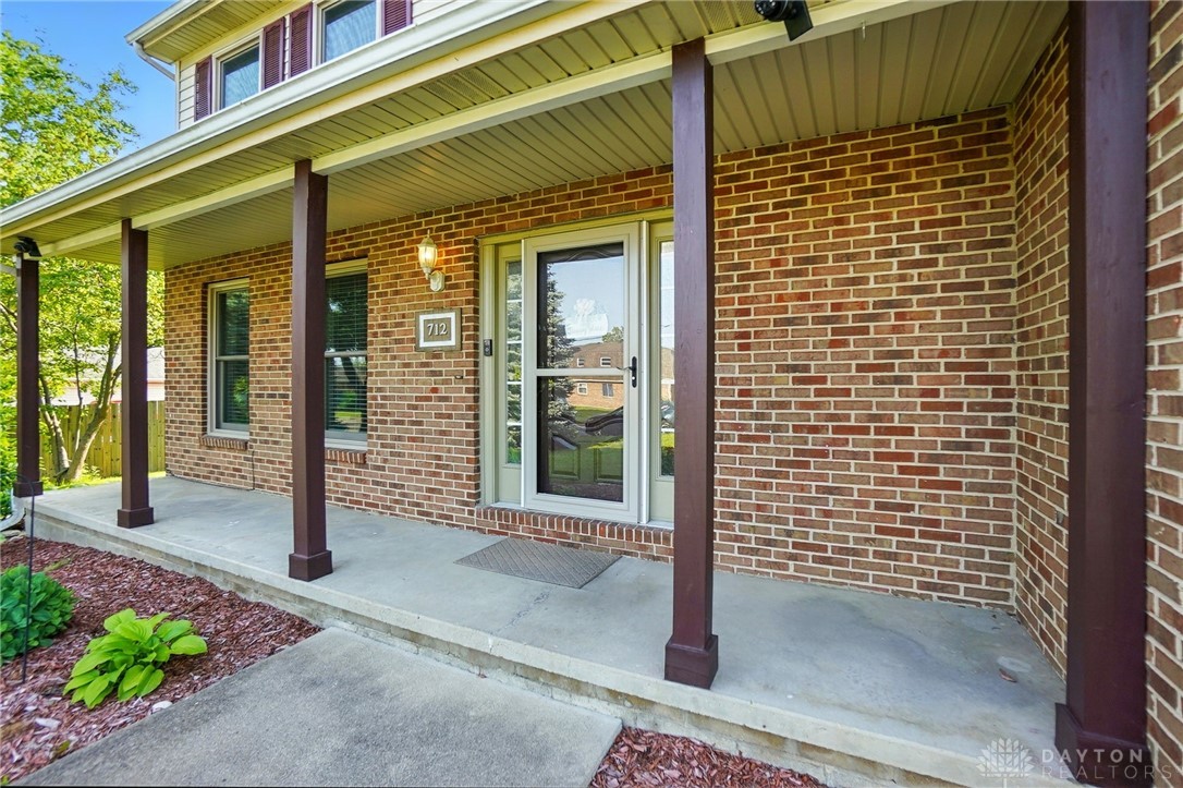 712 S Linden Avenue, Miamisburg, Ohio image 3
