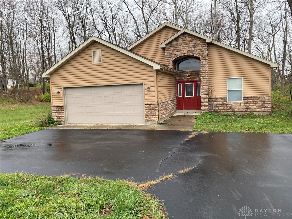 559 Lakengren Drive, Eaton, Ohio image 1