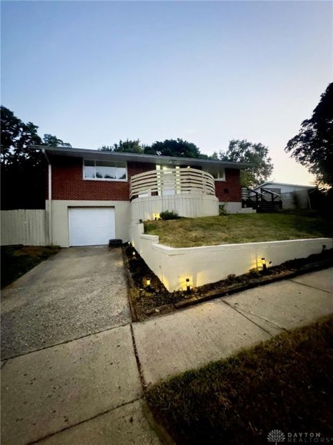 Photo of 2006 High Knoll Drive, Dayton, OH 45414 (MLS # 942421)