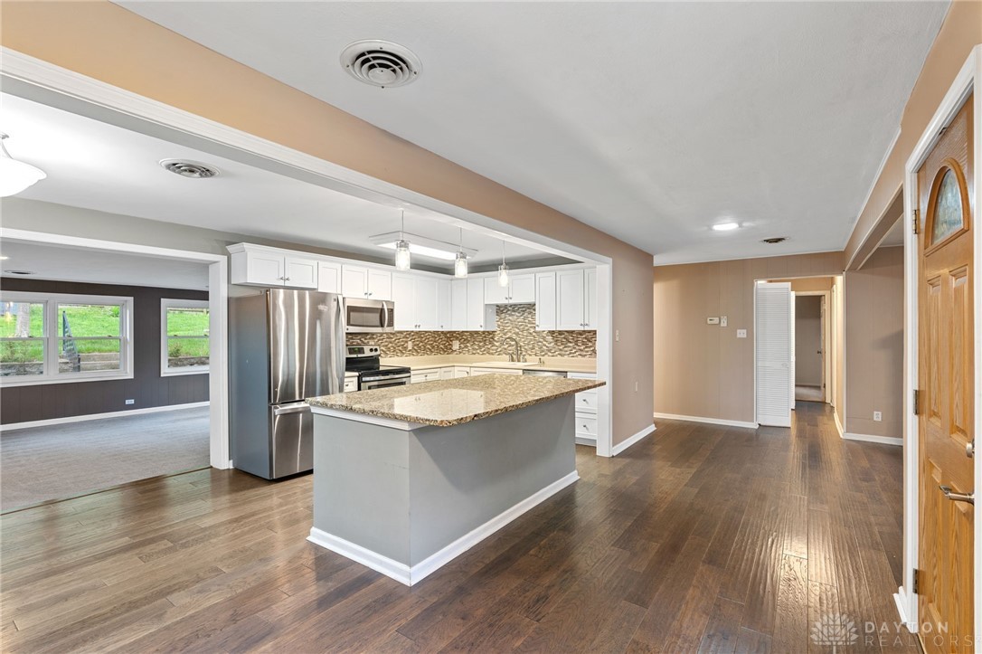 4260 Woodland Terrace, Beavercreek, Ohio image 6
