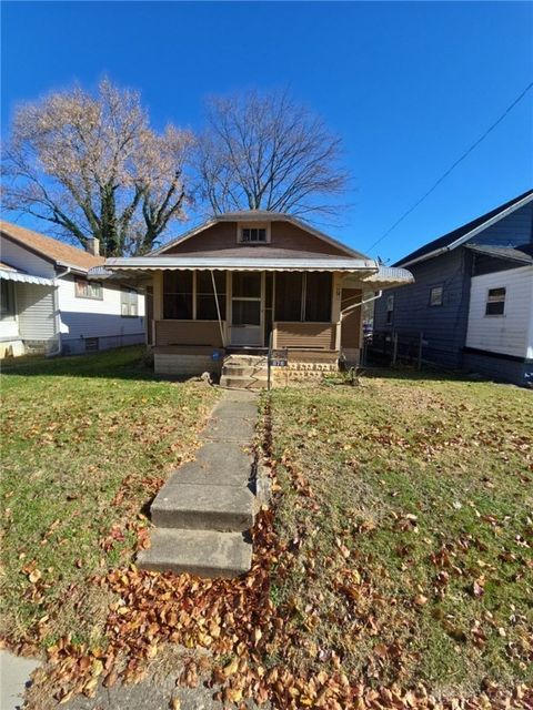 Photo of 676 Brooklyn Avenue, Dayton, OH 45402 (MLS # 948698)
