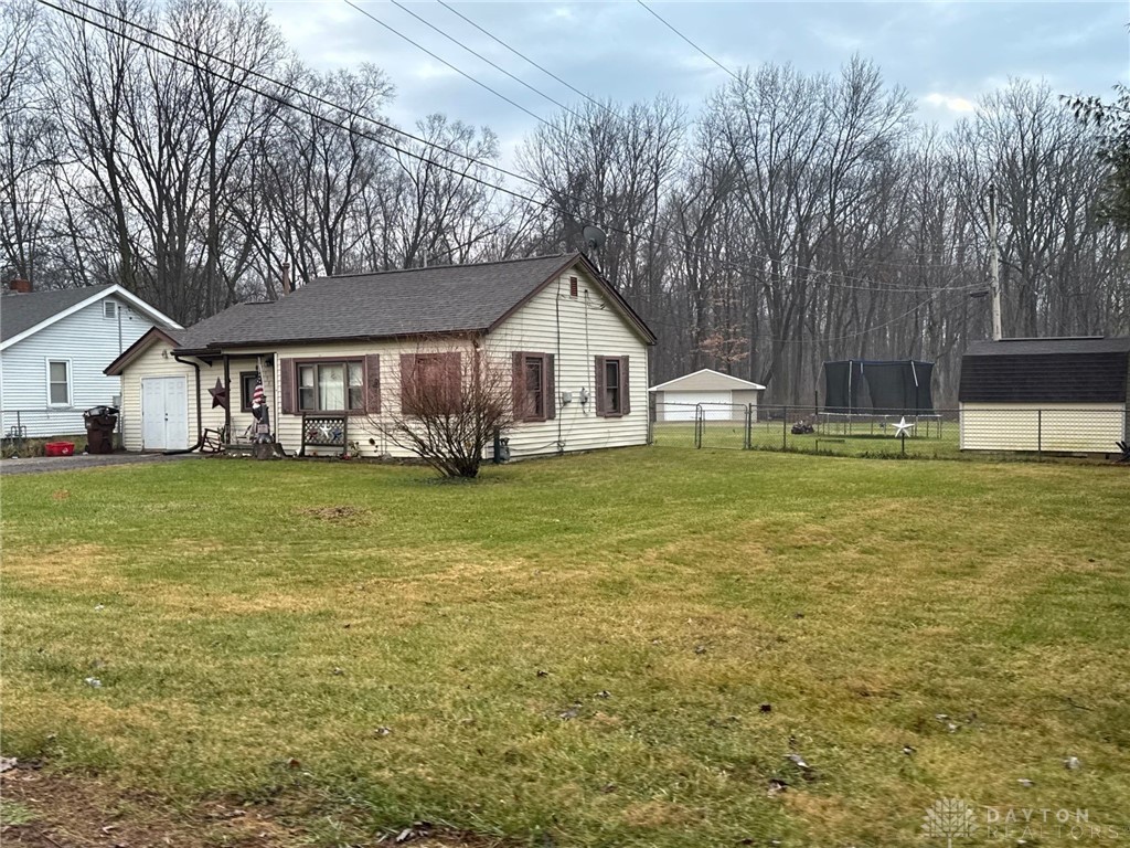 6052 Ivy Lane, West Alexandria, Ohio image 1