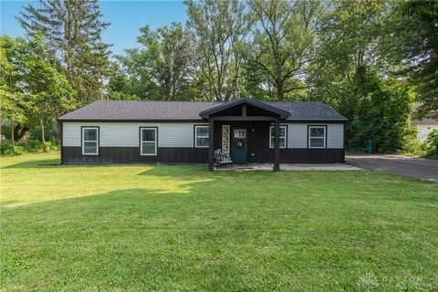 Photo of 3331 Home Acres Avenue, Beavercreek, OH 45431 (MLS # 942760)