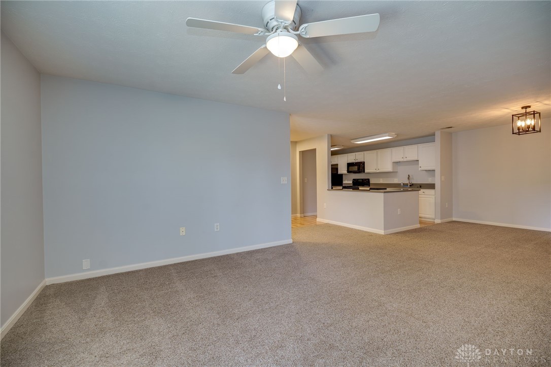 Beavercreek, Ohio 45431, United States, 3 Bedrooms Bedrooms, ,2 BathroomsBathrooms,Residential,Pending,152118