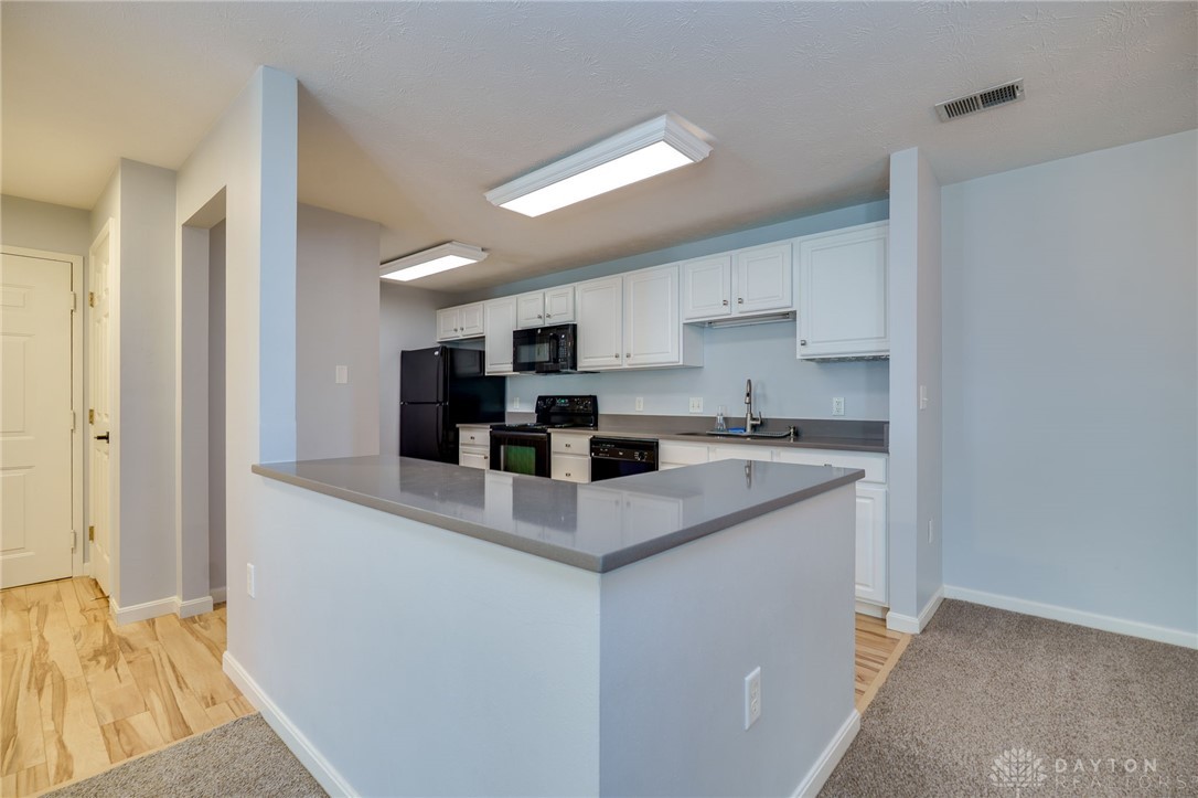 Beavercreek, Ohio 45431, United States, 3 Bedrooms Bedrooms, ,2 BathroomsBathrooms,Residential,Pending,152118