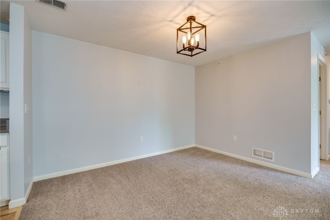 Beavercreek, Ohio 45431, United States, 3 Bedrooms Bedrooms, ,2 BathroomsBathrooms,Residential,Pending,152118