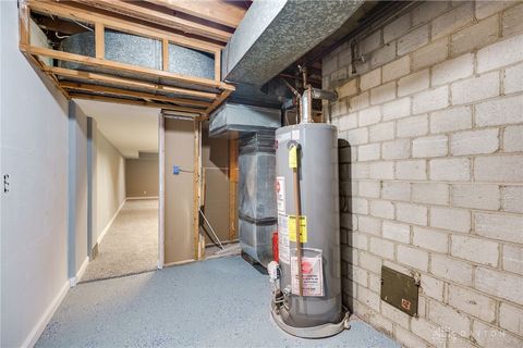 Tiny photo for 4252 Philadelphia Drive, Dayton, OH 45405 (MLS # 947021)