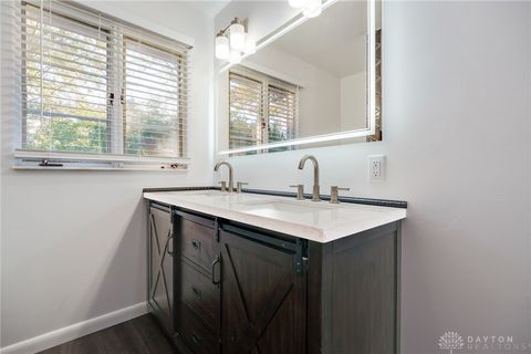 Tiny photo for 4252 Philadelphia Drive, Dayton, OH 45405 (MLS # 947021)