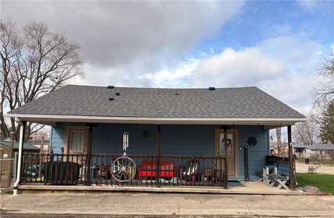 Photo of 321 Liberty Street, Eaton, OH 45320 (MLS # 954288)