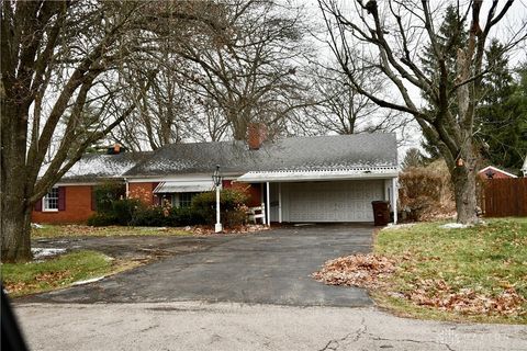 Photo of 5952 Parkchester Road, Washington Twp, OH 45459 (MLS # 949280)