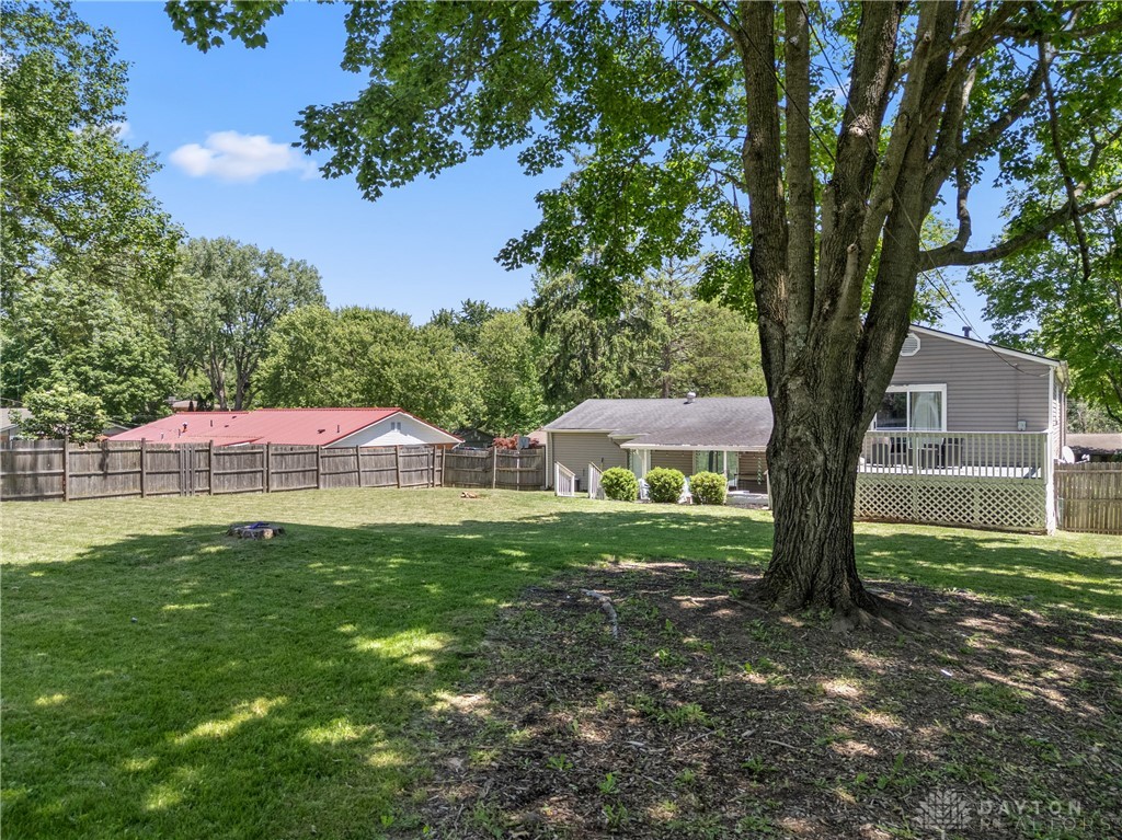 2089 Clearview Drive, Bellbrook, Ohio image 8