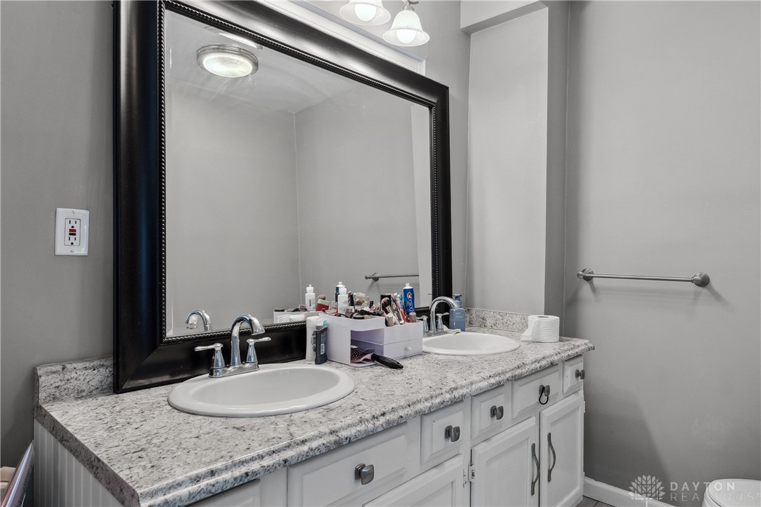 2089 Clearview Drive, Bellbrook, Ohio image 25