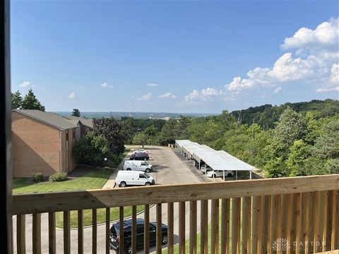 Photo of 1116 Eagle Feather Circle #E, West Carrollton, OH 45449 (MLS # 941678)