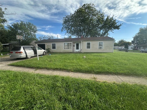 Photo of 1770 Bowman Drive, Xenia, OH 45385 (MLS # 969264)