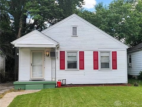 Photo of 4428 Greenwich Village Avenue, Dayton, OH 45406 (MLS # 952163)