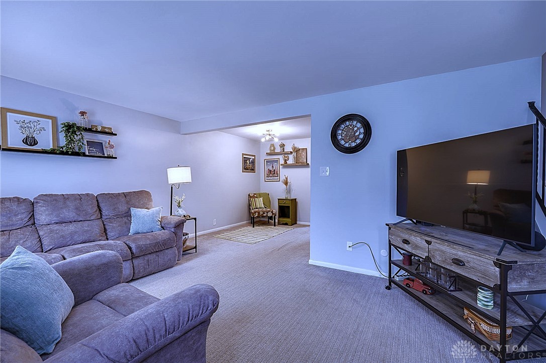 1105 Charleston Court, Fairborn, Ohio image 8