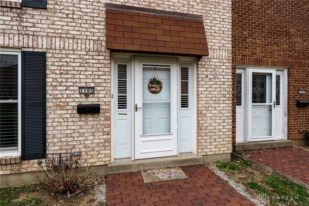 1105 Charleston Court, Fairborn, Ohio image 4