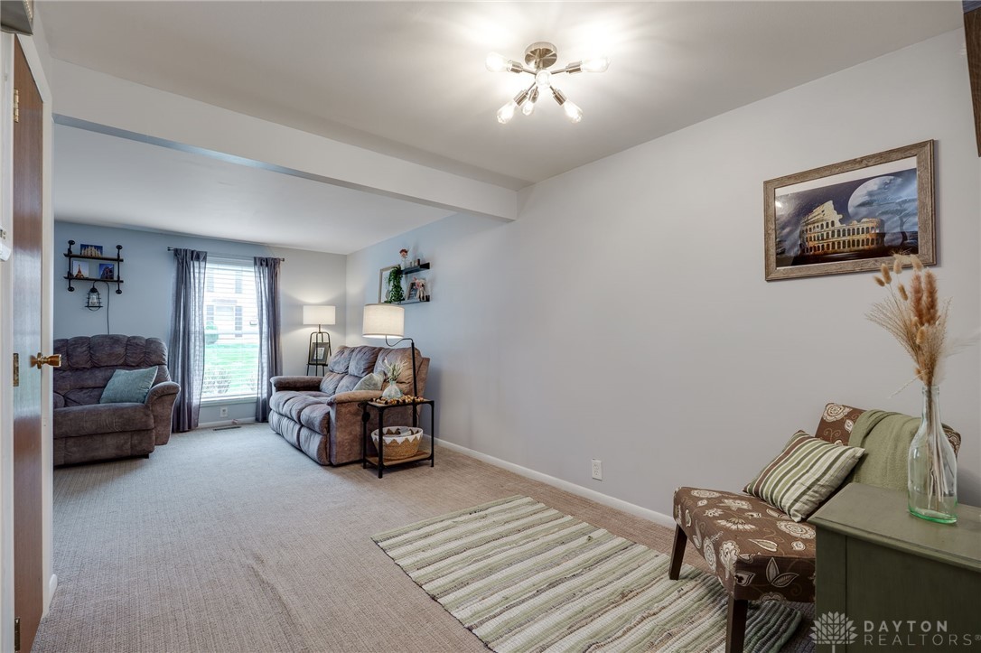 1105 Charleston Court, Fairborn, Ohio image 13