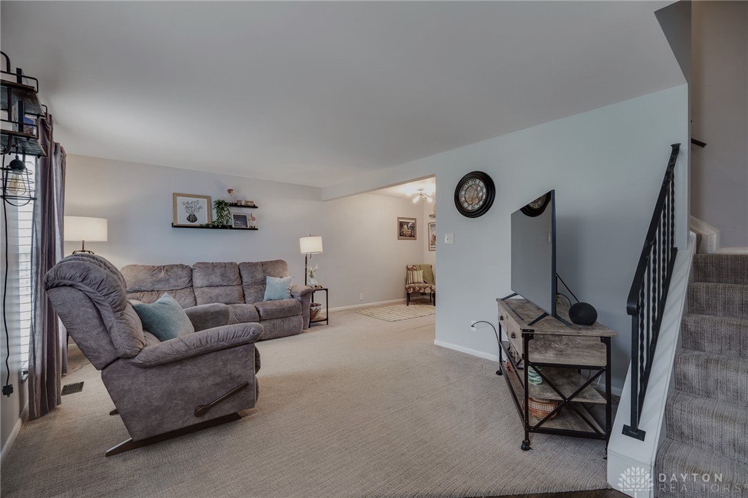 1105 Charleston Court, Fairborn, Ohio image 7