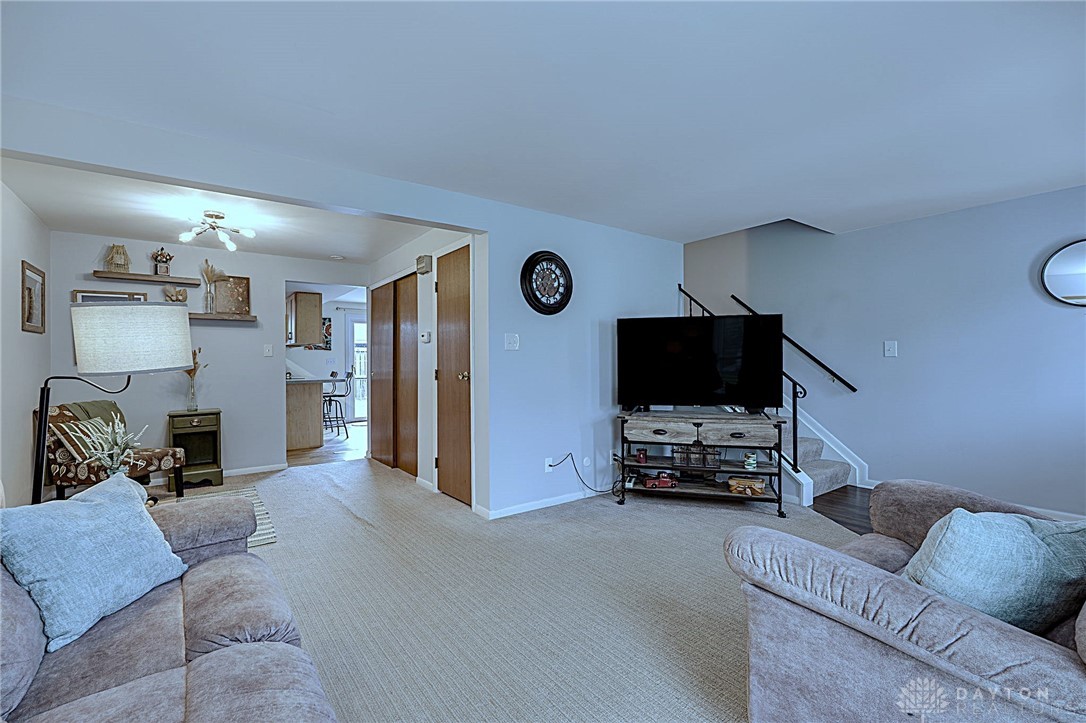 1105 Charleston Court, Fairborn, Ohio image 11