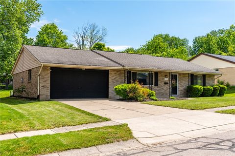 Photo of 1725 Bayberry Drive, Miamisburg, OH 45342 (MLS # 959172)