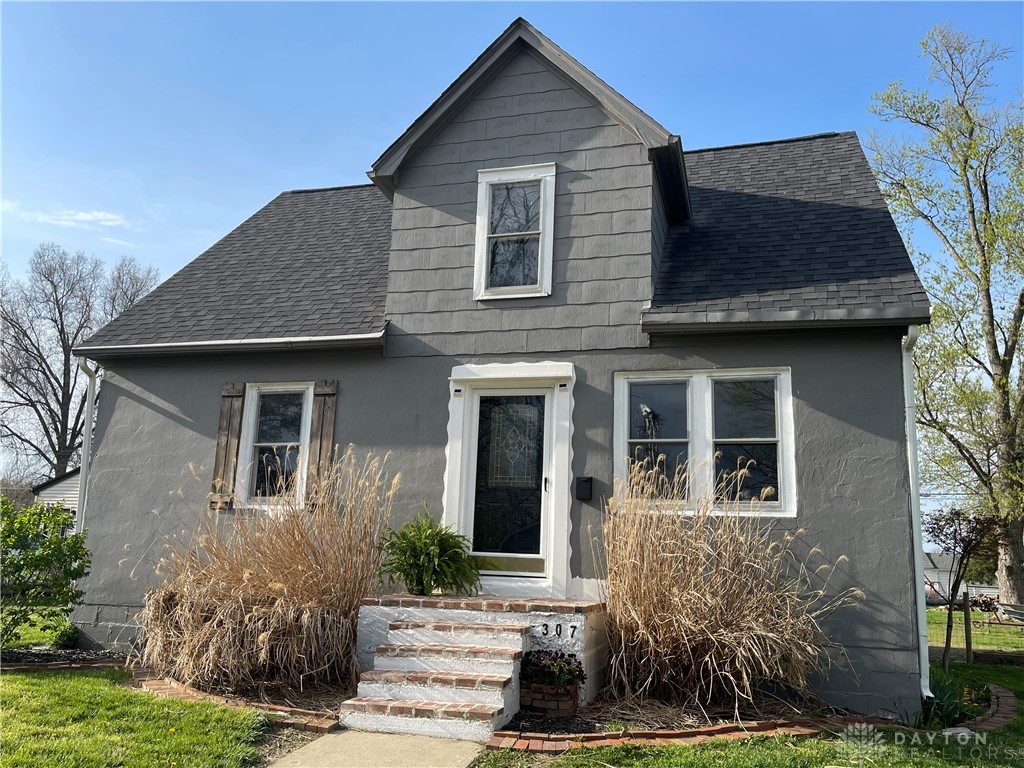 307 W Walnut Street, Farmersville, Ohio image 1