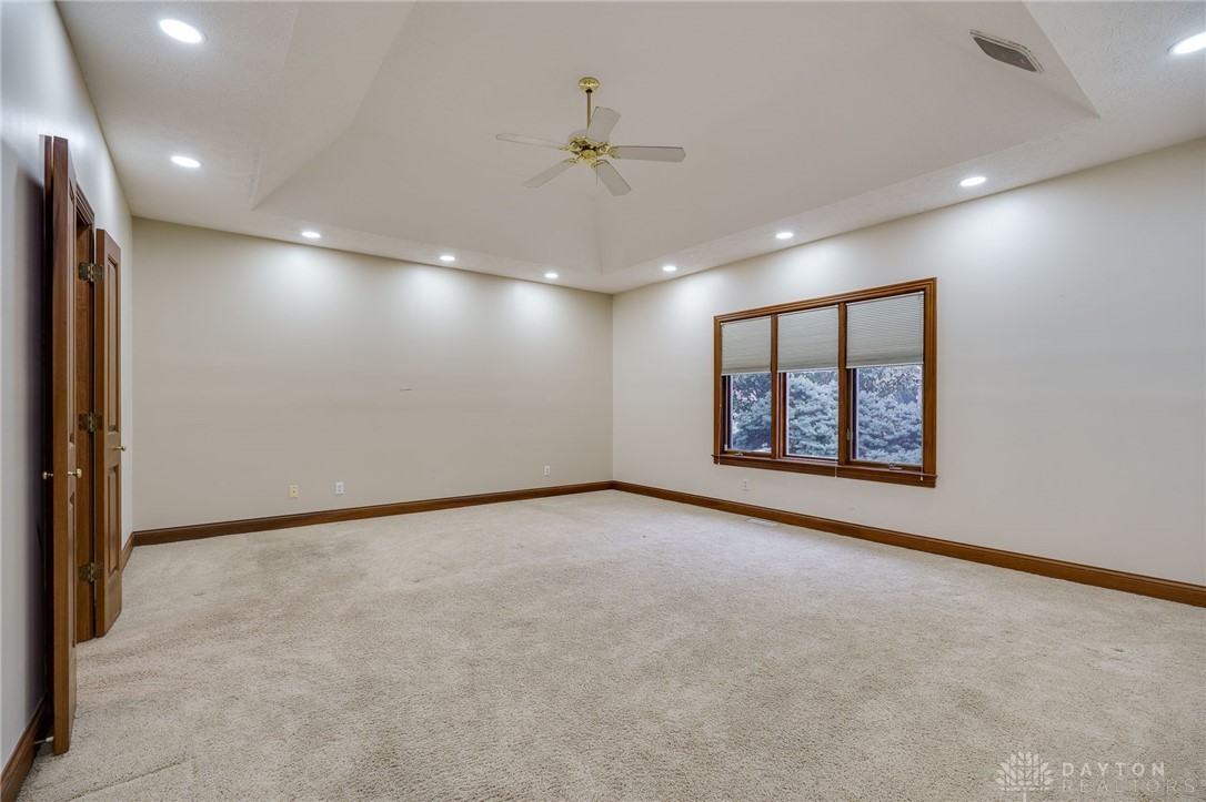 1656 Fox Trail, Bellbrook, Ohio image 31