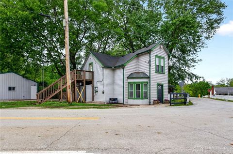 Photo of 9911 N Cincinnati Columbus Road, Wayne Twp, OH 45068 (MLS # 957996)