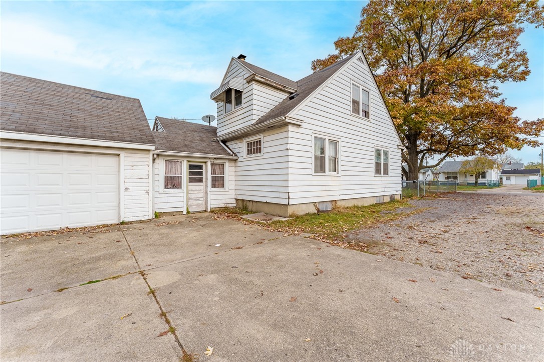 1816 Winona Drive, Middletown, Ohio image 9