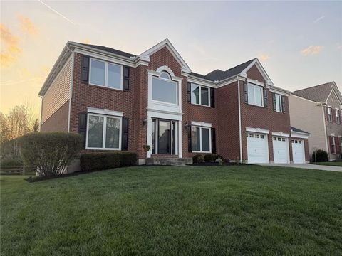 Photo of 121 Beckworth Way, Springboro, OH 45066 (MLS # 956419)