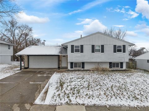 Photo of 6226 Hemingway Road, Dayton, OH 45424 (MLS # 949999)