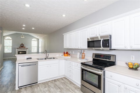 Condo For Sale - 8823 Birkdale Hills Circle<br/> Montgomery County, Dayton, OH 45458