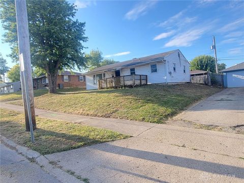 Photo of 2059 Neff Road, Dayton, OH 45414 (MLS # 943605)
