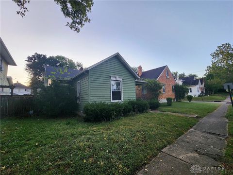 Photo of 1254 Creighton Avenue, Dayton, OH 45420 (MLS # 945347)