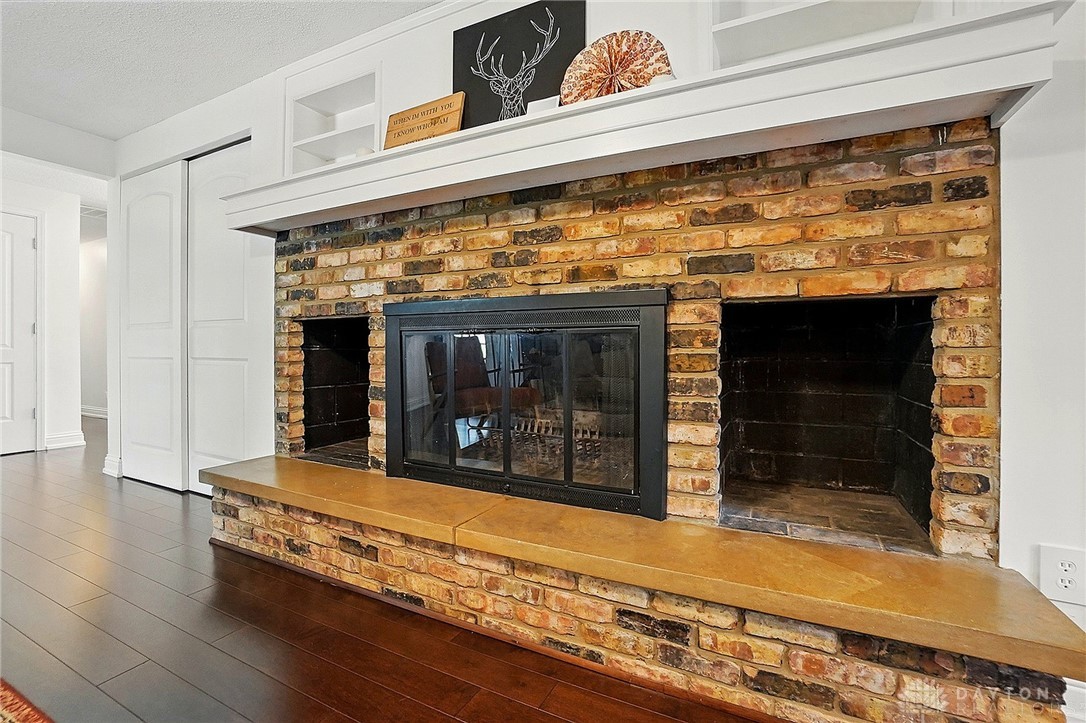2555 Valdina Drive, Beavercreek, Ohio image 6