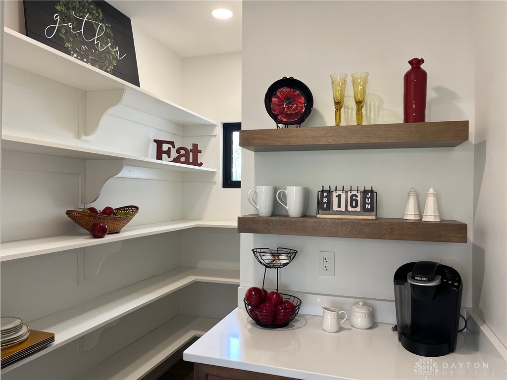 Xenia, Ohio 45385, United States, 4 Bedrooms Bedrooms, ,4 BathroomsBathrooms,Residential,Active,225704