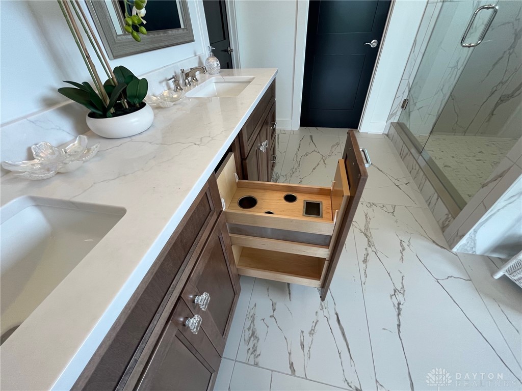 Xenia, Ohio 45385, United States, 4 Bedrooms Bedrooms, ,4 BathroomsBathrooms,Residential,Active,225704