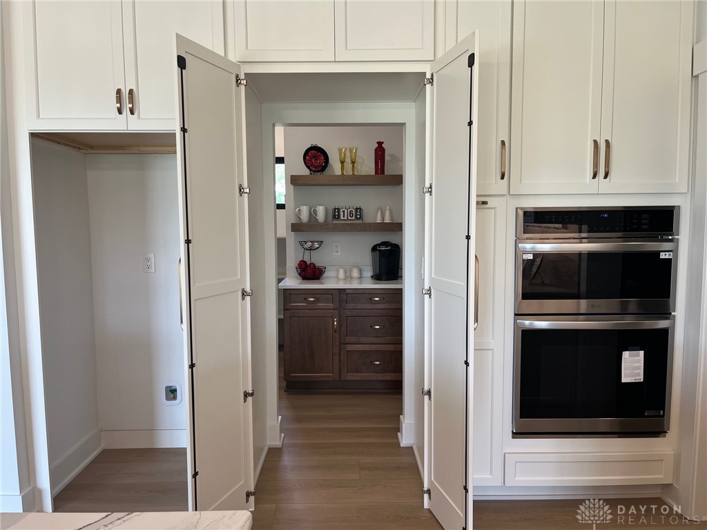 Xenia, Ohio 45385, United States, 4 Bedrooms Bedrooms, ,4 BathroomsBathrooms,Residential,Active,225704