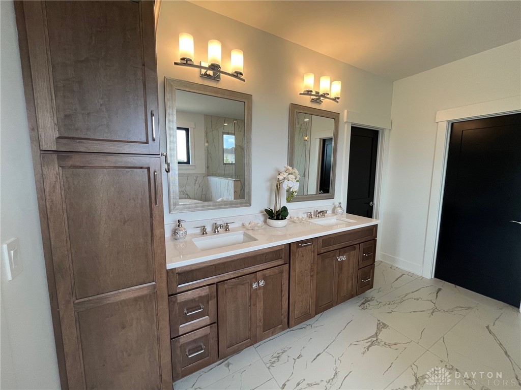 Xenia, Ohio 45385, United States, 4 Bedrooms Bedrooms, ,4 BathroomsBathrooms,Residential,Active,225704