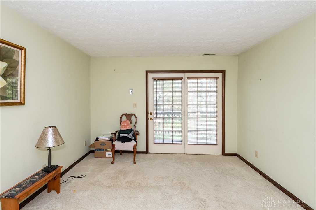 137 Crossridge Drive, Kettering, Ohio image 14